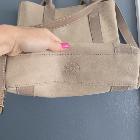 Roots Beige Leather Tote Bag Crossbody Purse - Picture 4 of 8